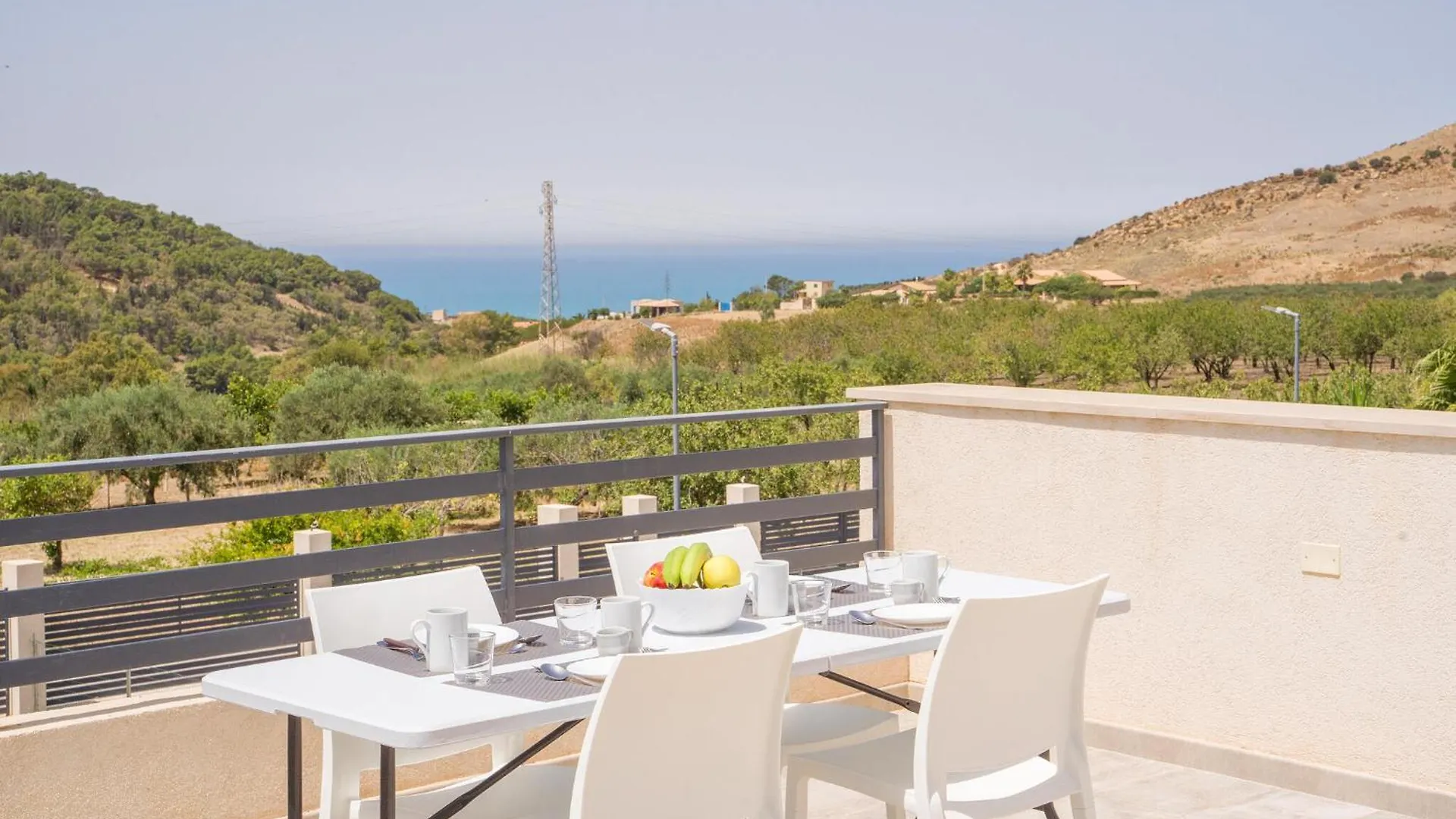 Gorgeous Home In Realmonte With Kitchen